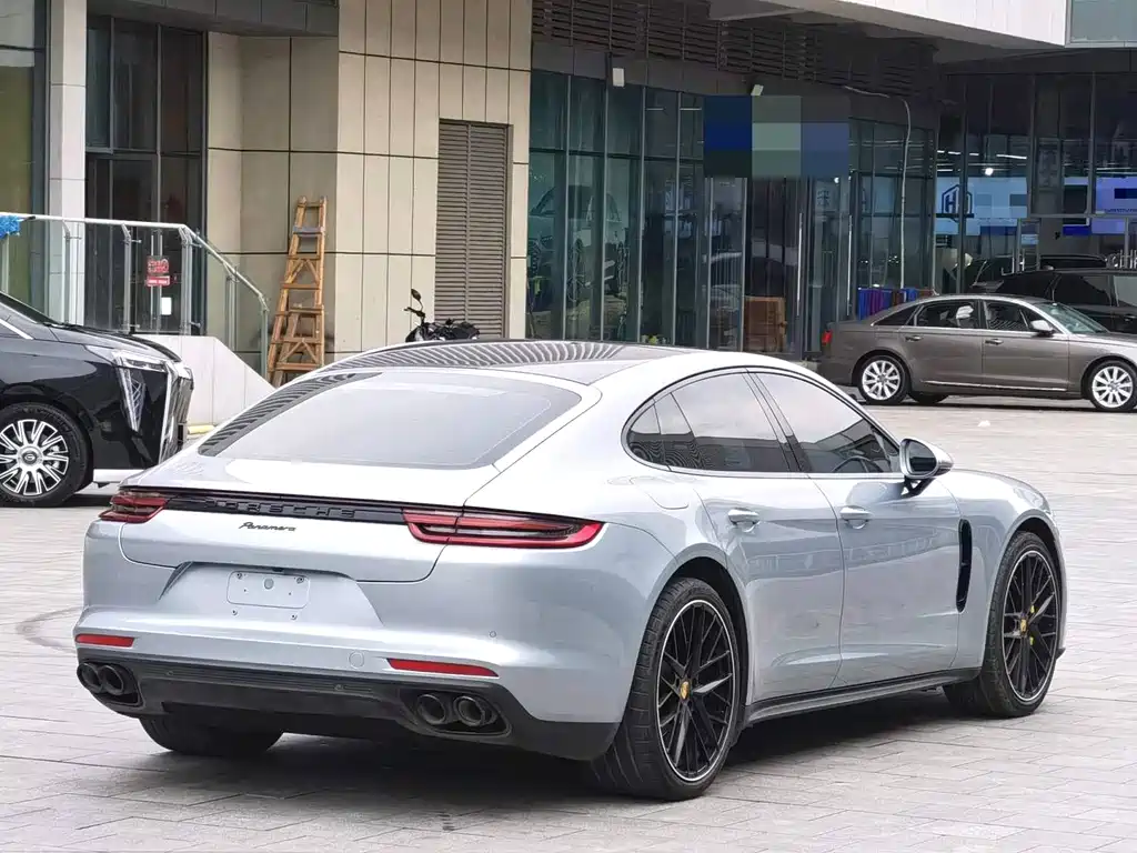 Porsche Panamera — фото 17