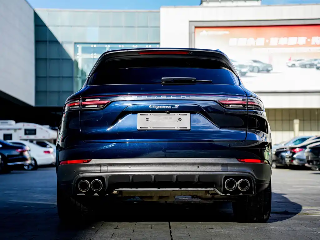 Porsche Cayenne — фото 6
