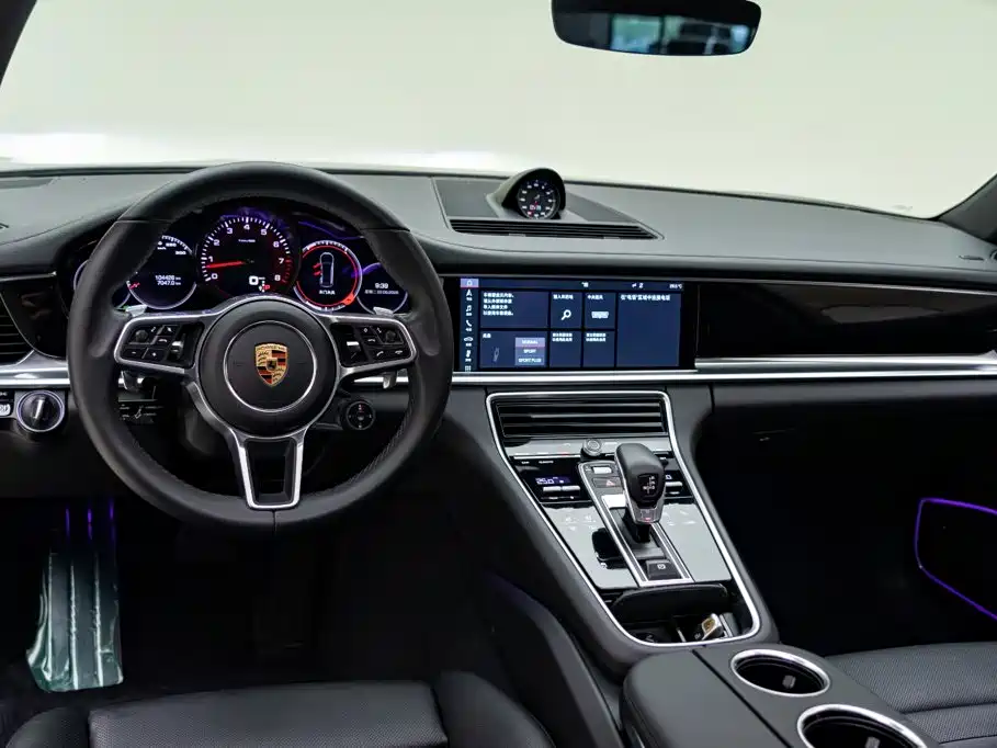 Porsche Panamera — фото 14