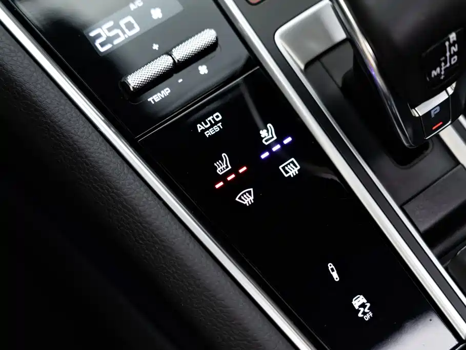 Porsche Panamera — фото 22