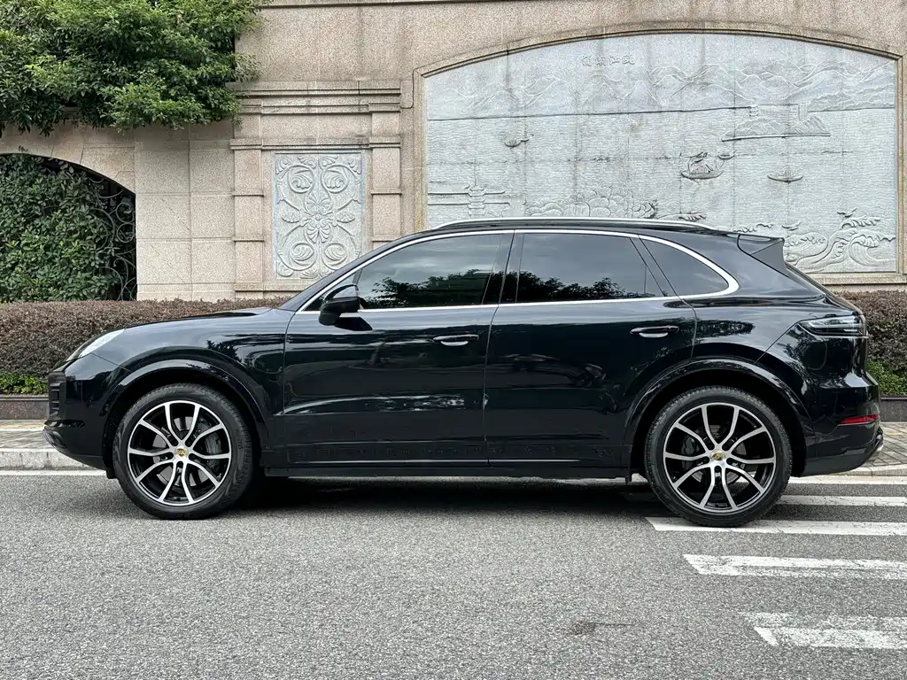 Porsche Cayenne — фото 3