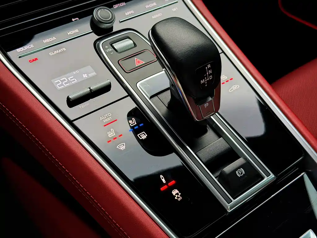 Porsche Panamera — фото 22