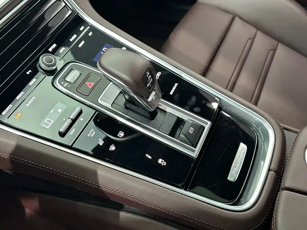 Porsche Panamera Hybrid — фото 14