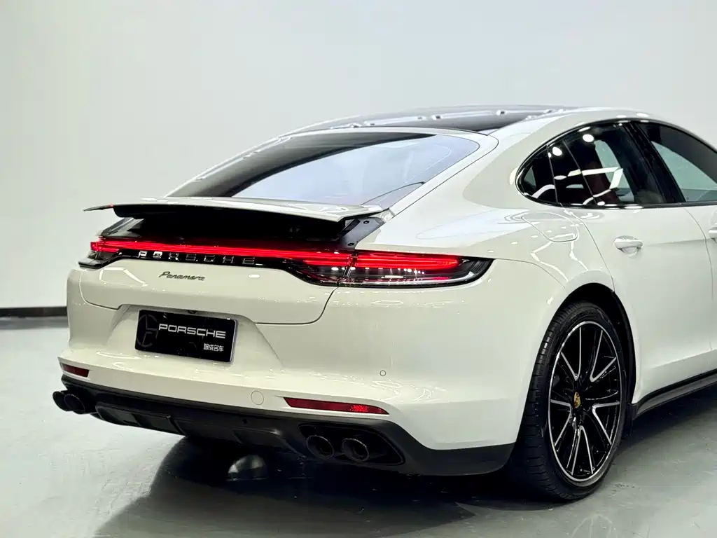 Porsche Panamera — фото 26