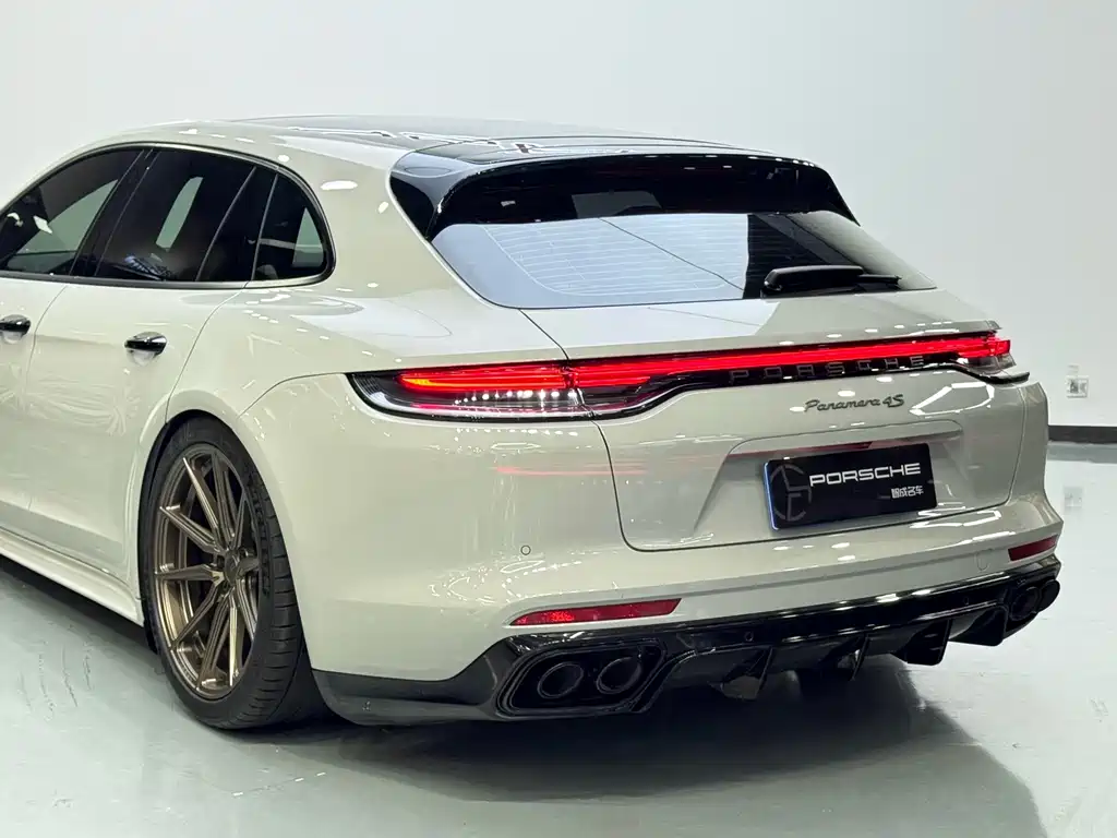 Porsche Panamera — фото 29
