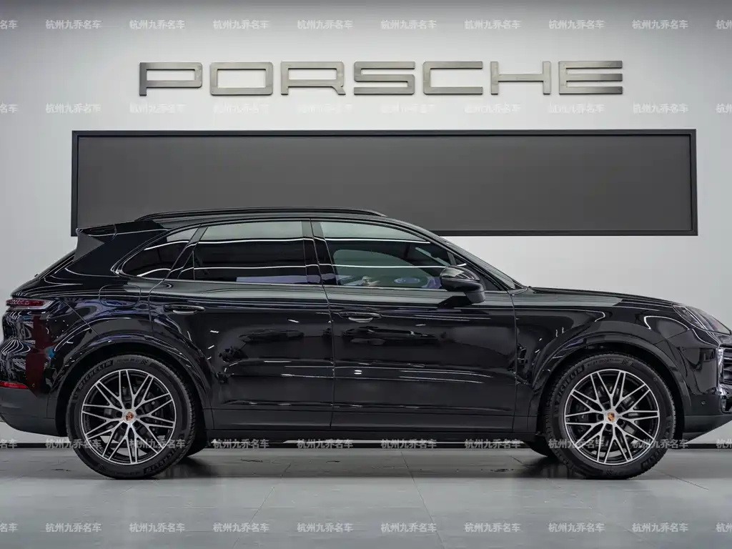 Porsche Cayenne — фото 4