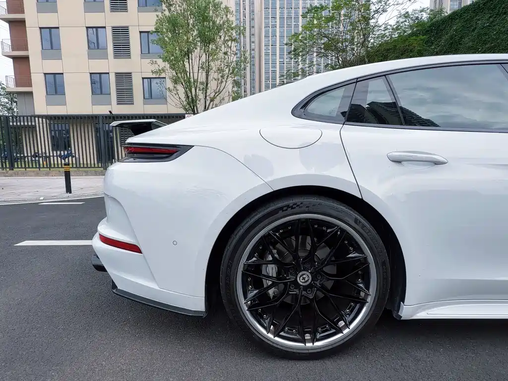 Porsche Panamera — фото 18
