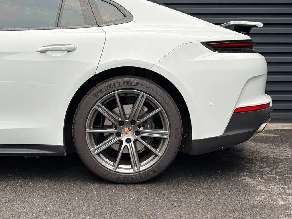 Porsche Panamera — фото 5