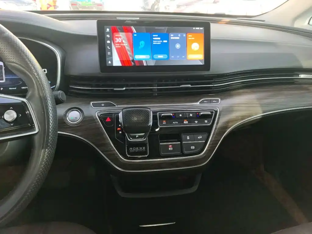 Roewe iMAX8 New Energy — фото 13