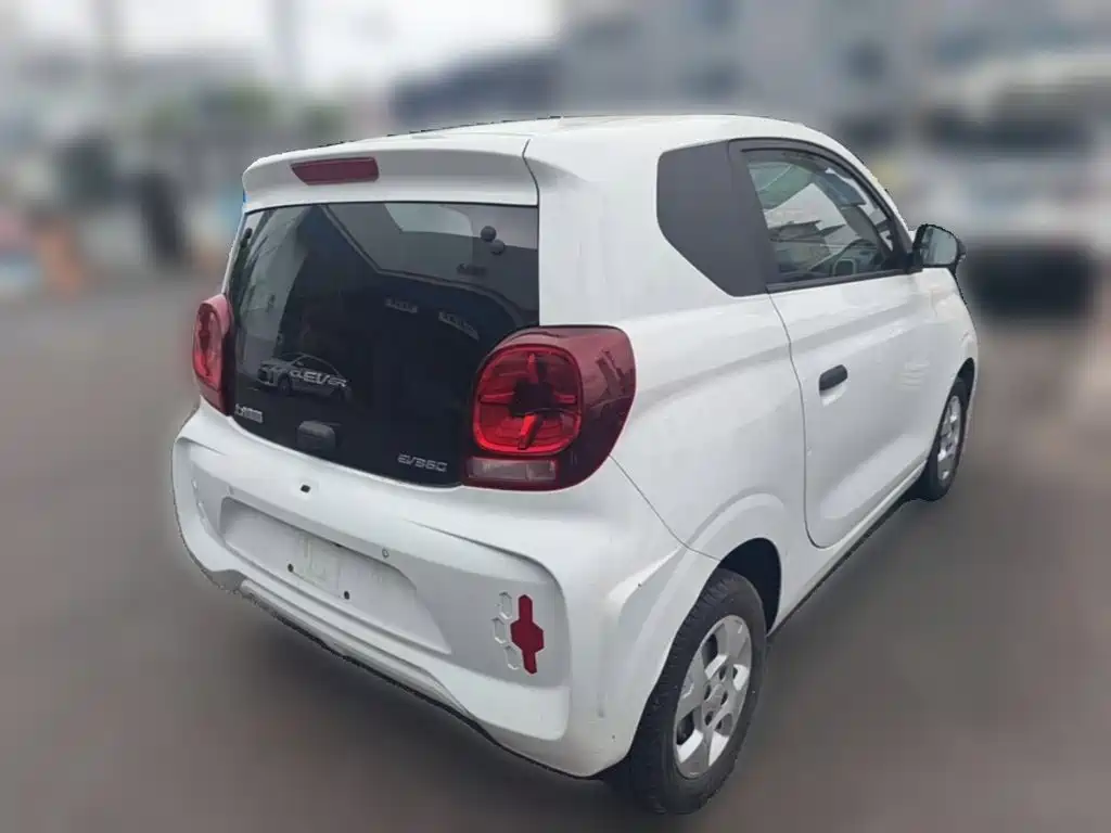 Roewe Clever — фото 10