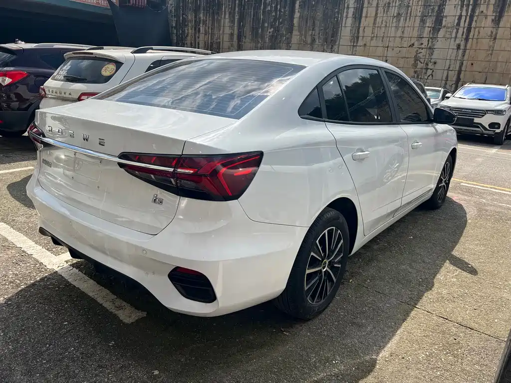 Roewe i5 — фото 9