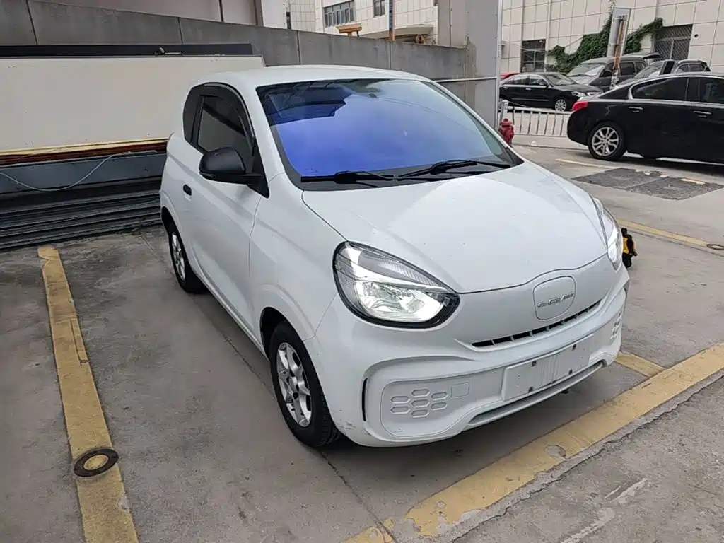 Roewe Clever — фото 4