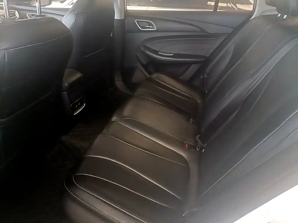 Roewe i5 — фото 17