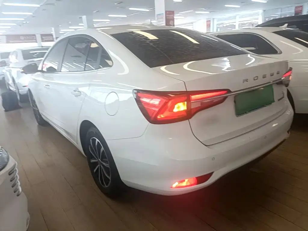 Roewe i5 — фото 5