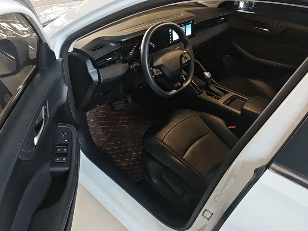 Roewe i5 — фото 16
