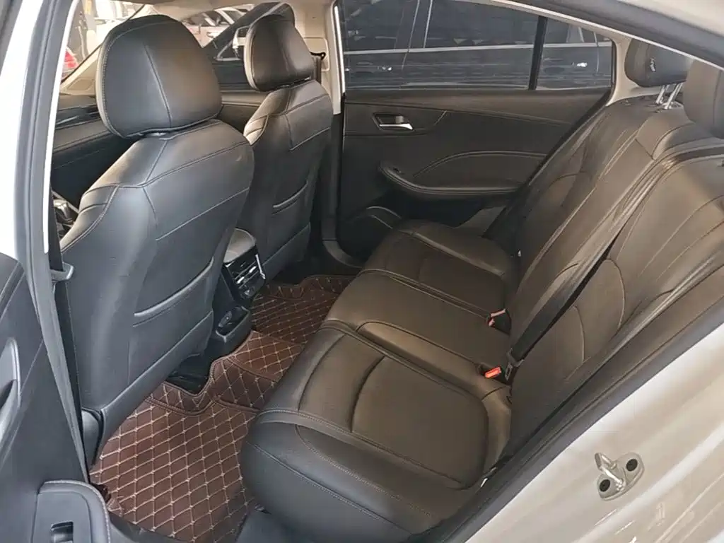 Roewe i5 — фото 17