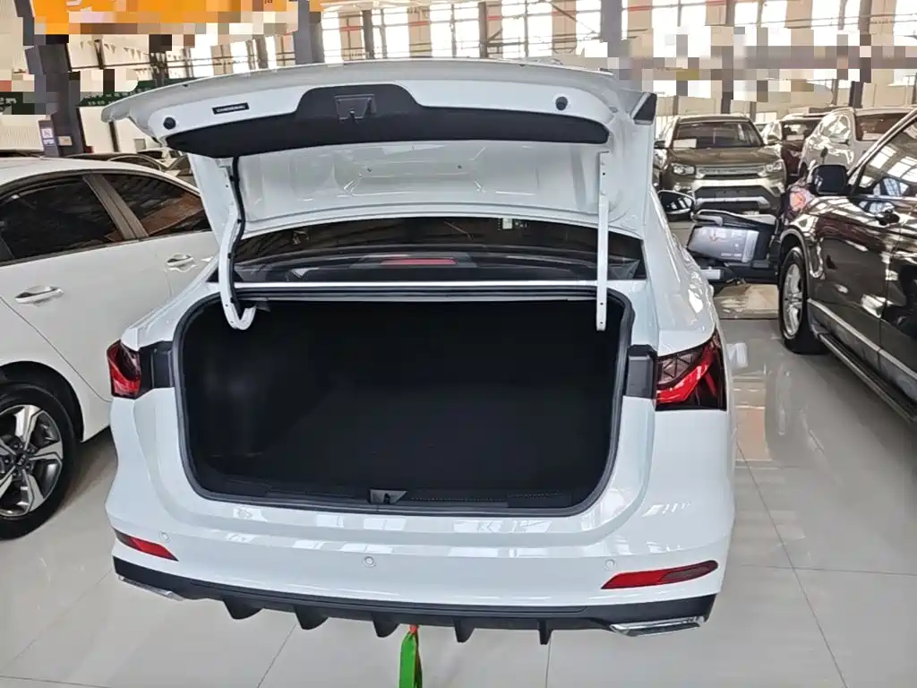 Roewe i5 — фото 19