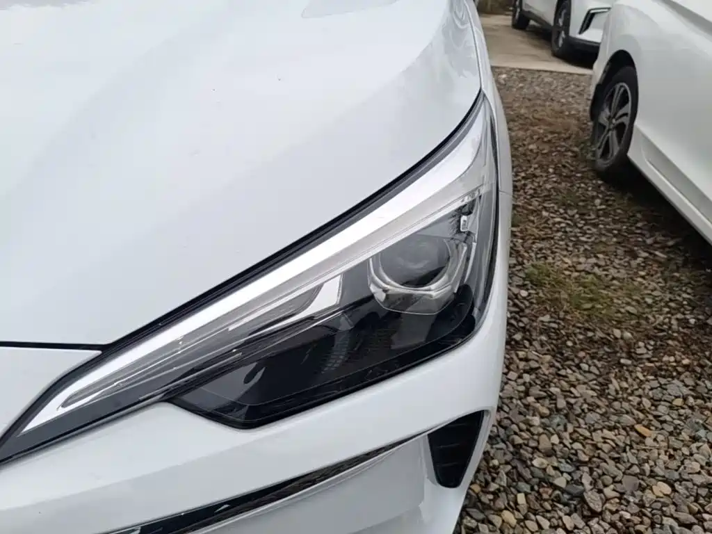 Roewe i5 — фото 24