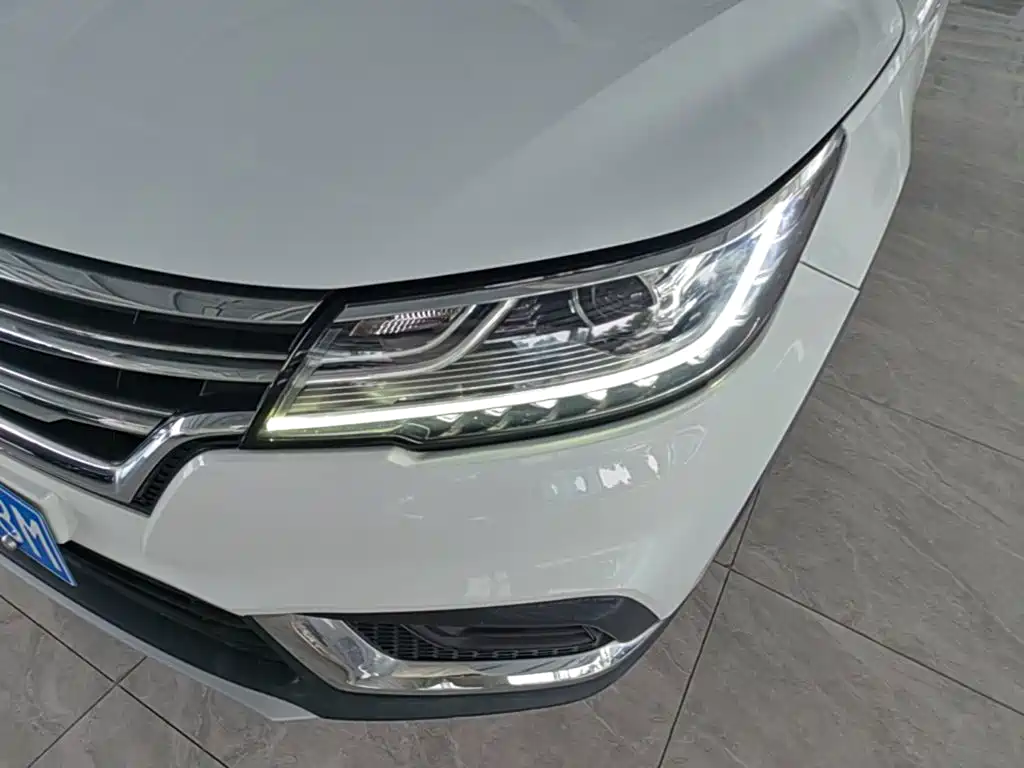 Roewe RX3 — фото 24
