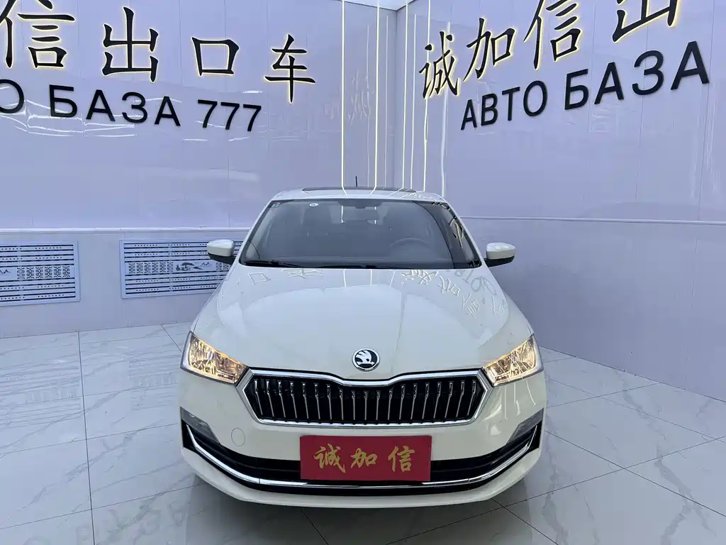 Skoda Rapid — фото 2
