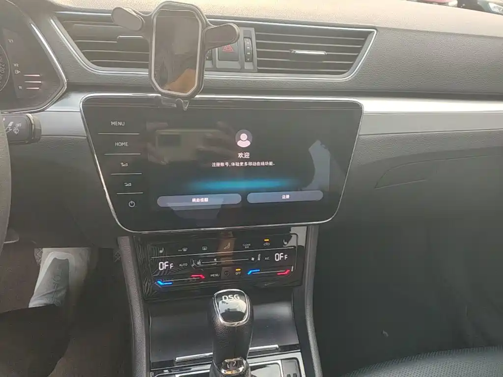 Skoda Superb — фото 13