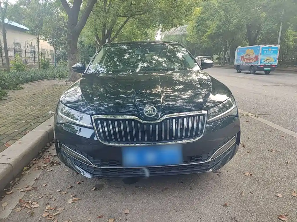 Skoda Superb — фото 3