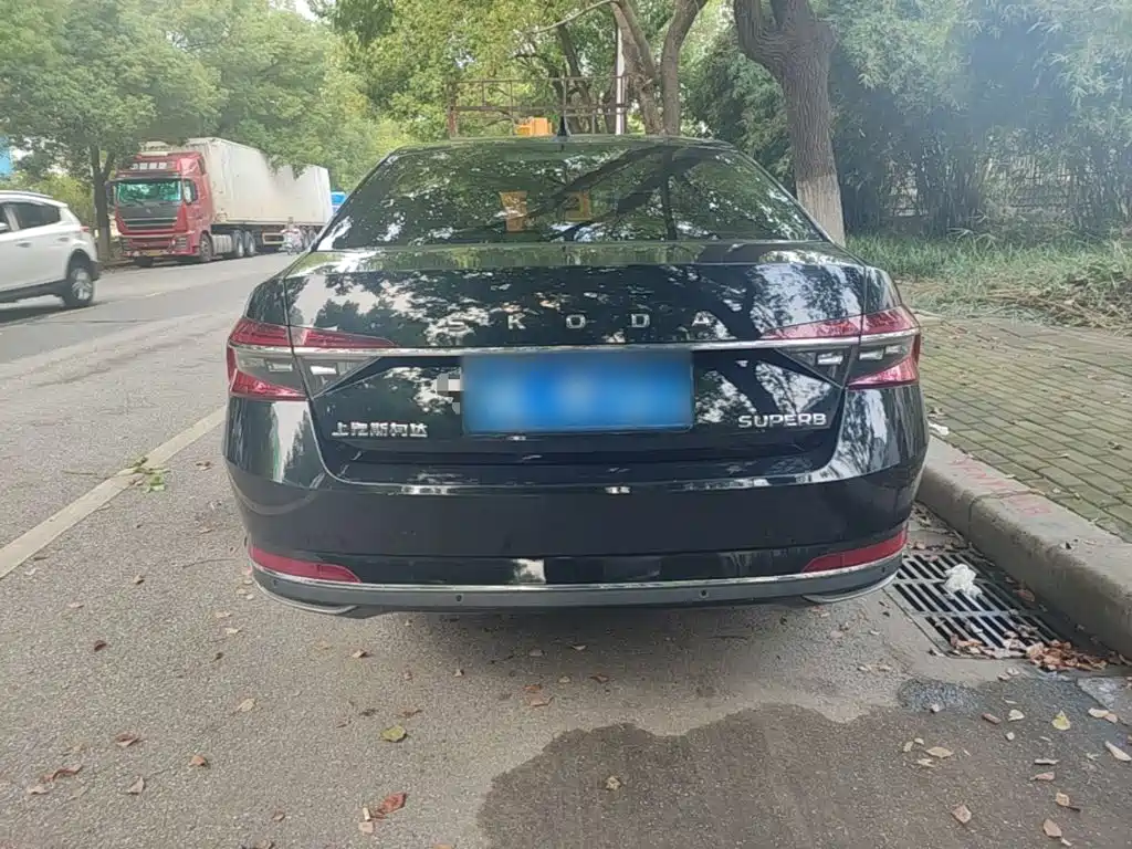 Skoda Superb — фото 6