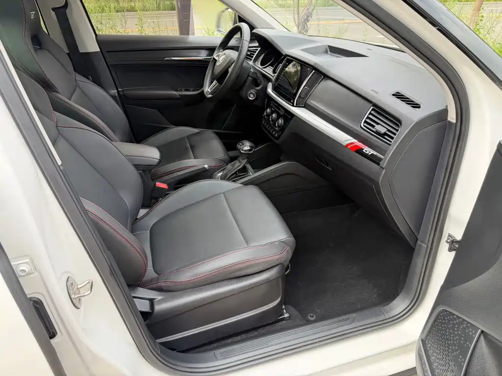 Skoda Kamiq — фото 23