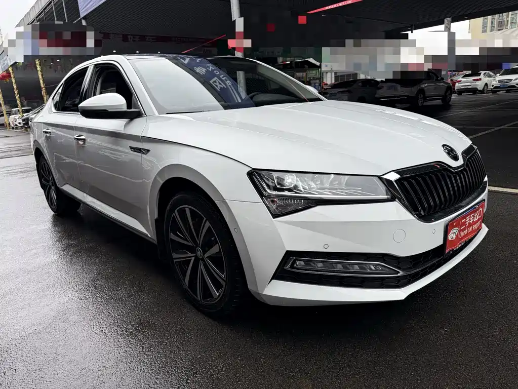 Skoda Superb — фото 3