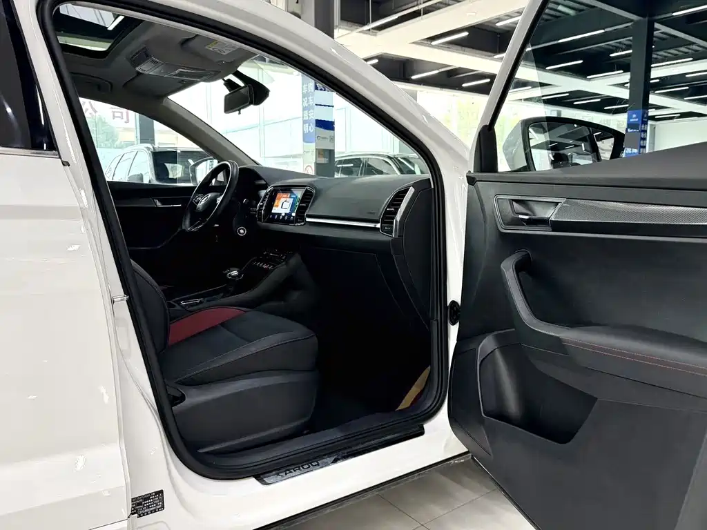 Skoda Karoq — фото 9