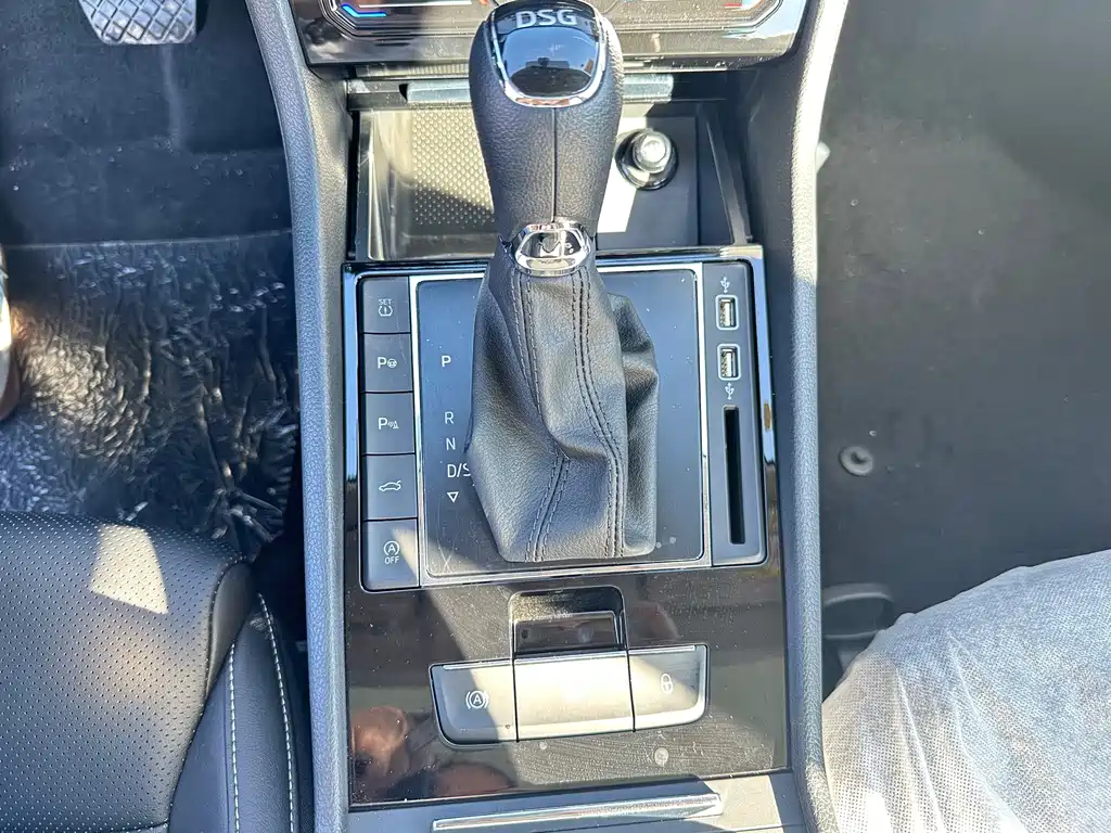 Skoda Superb — фото 13