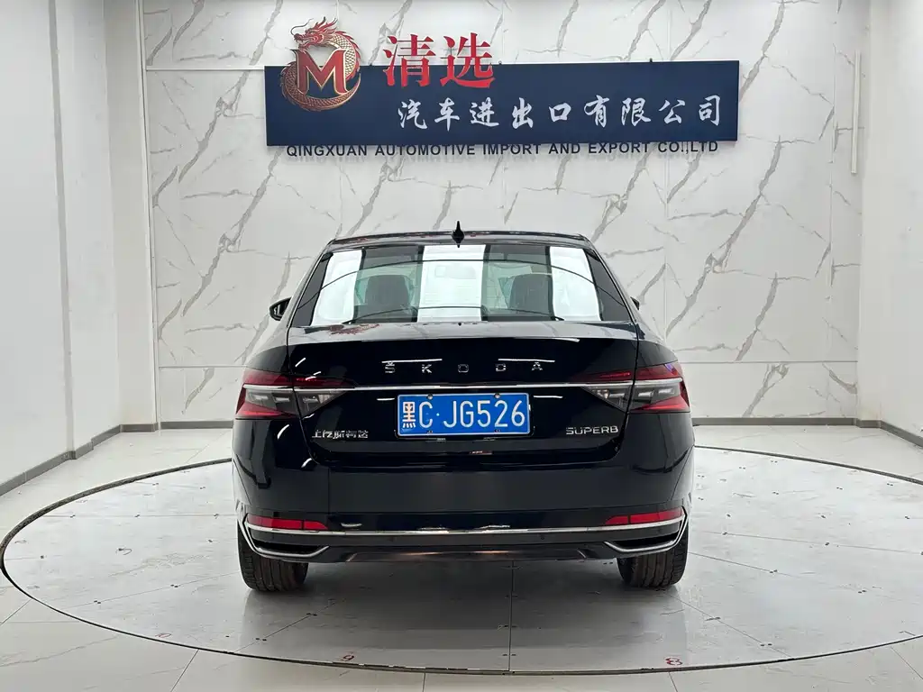 Skoda Superb — фото 5