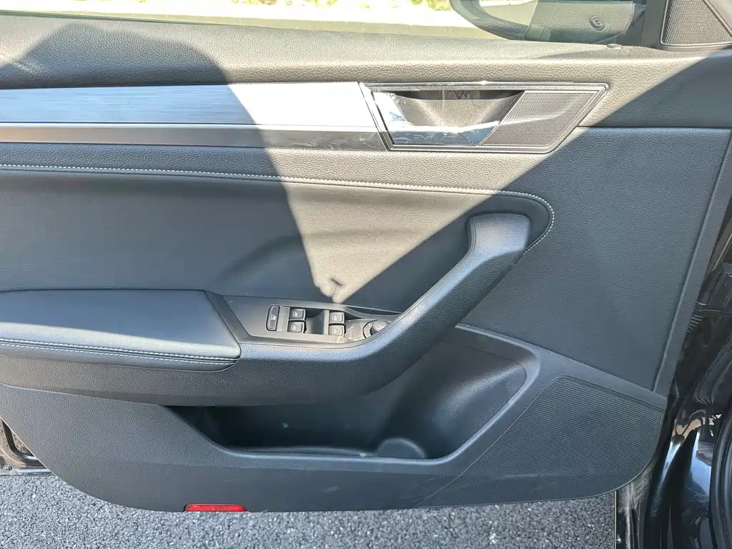 Skoda Superb — фото 10
