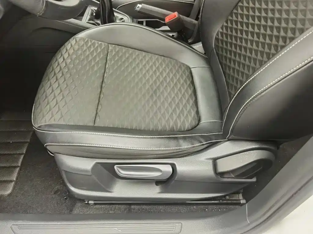 Skoda Kamiq — фото 20