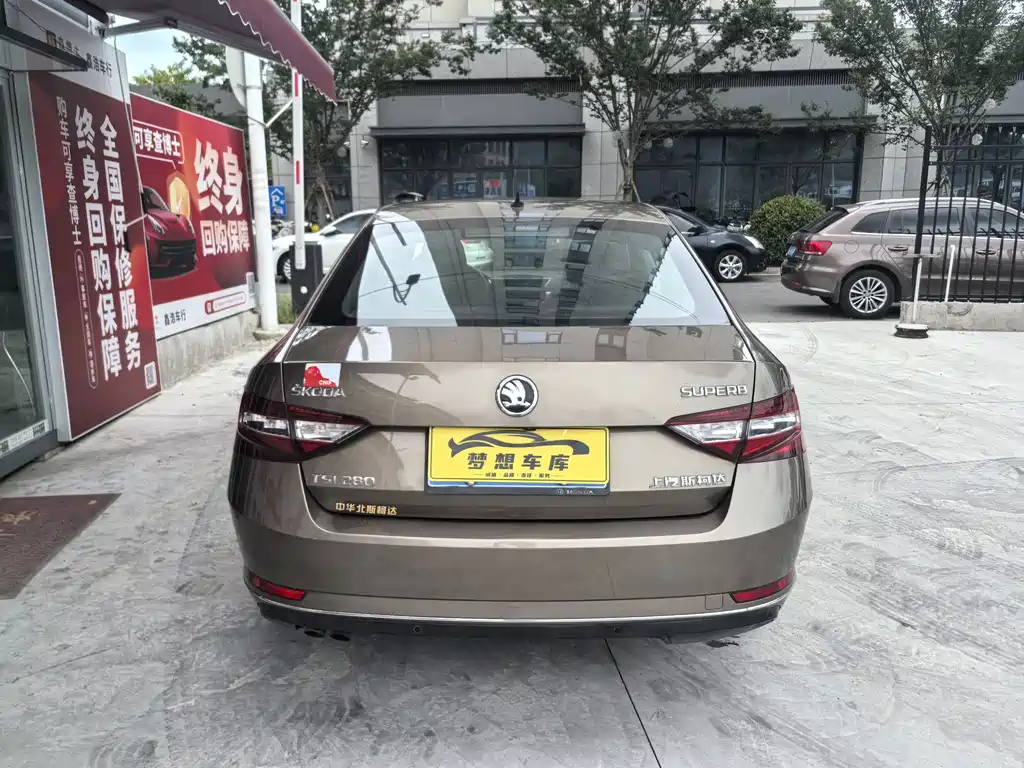 Skoda Superb — фото 6