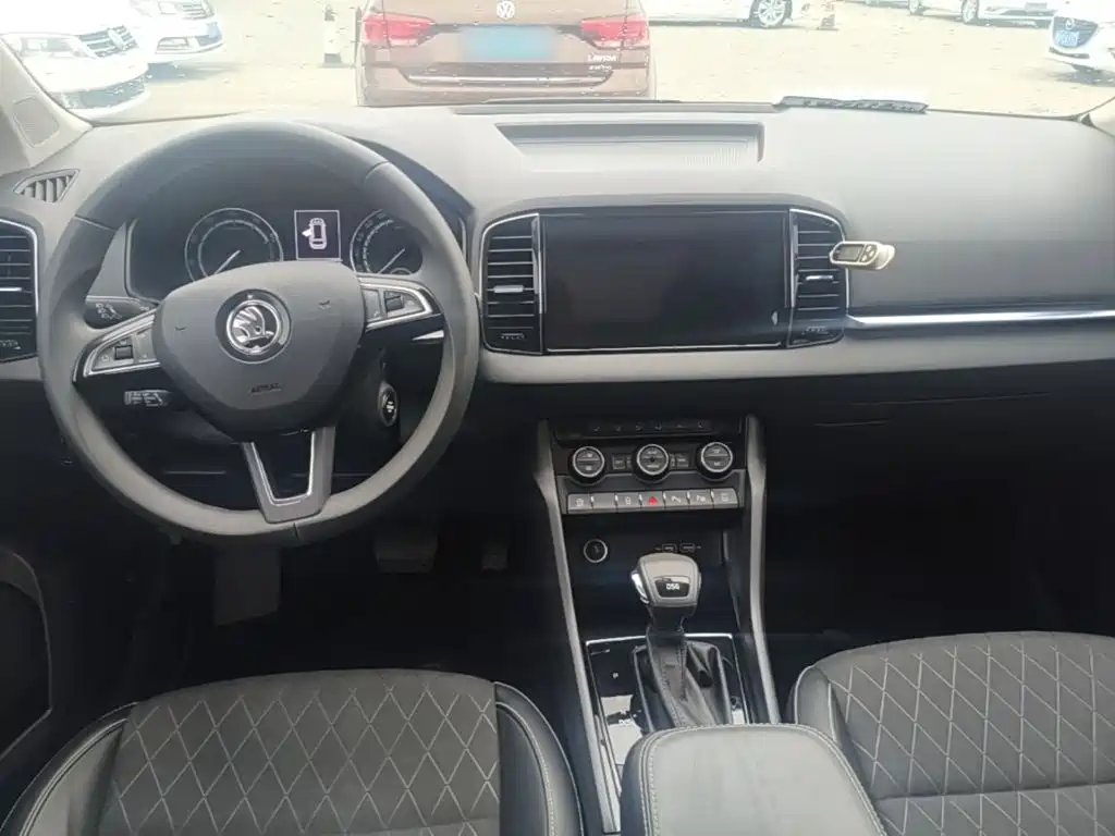 Skoda Karoq — фото 10