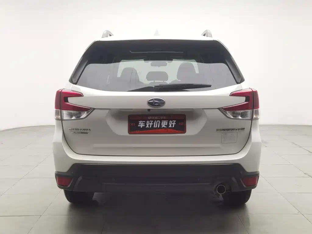 Subaru Forester — фото 4