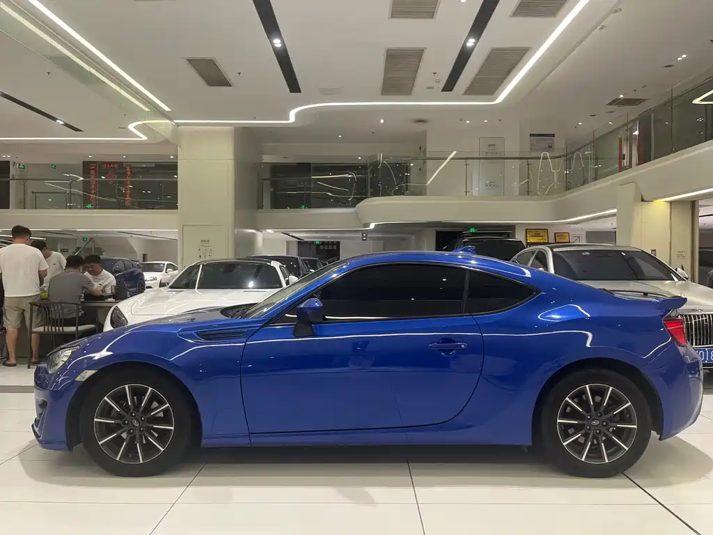 Subaru BRZ — фото 3