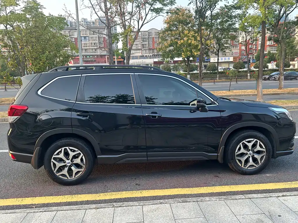 Subaru Forester — фото 13