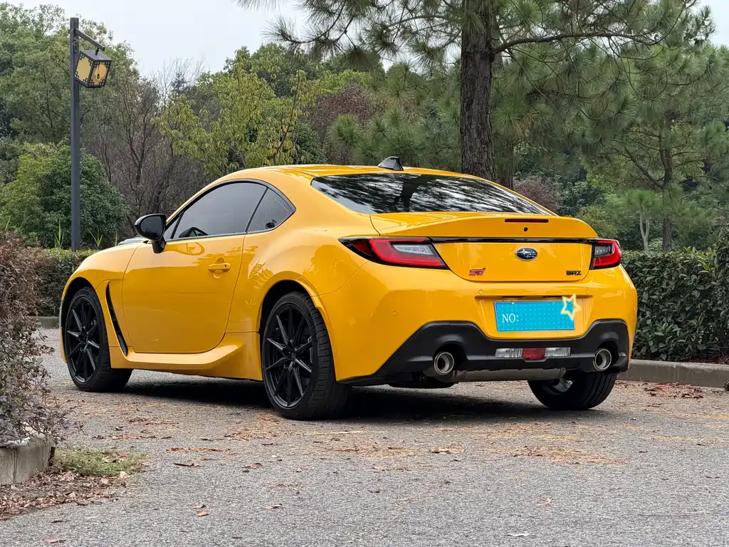 Subaru BRZ — фото 4