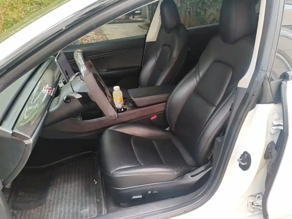 Tesla Model 3 — фото 15