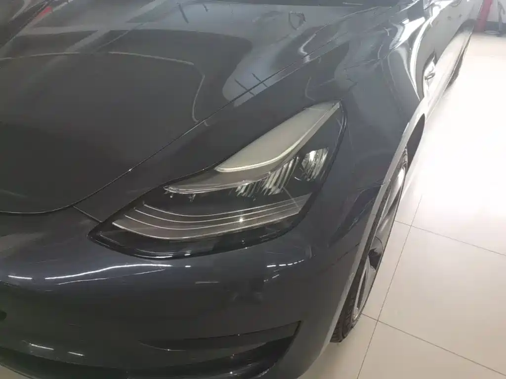 Tesla Model 3 — фото 24