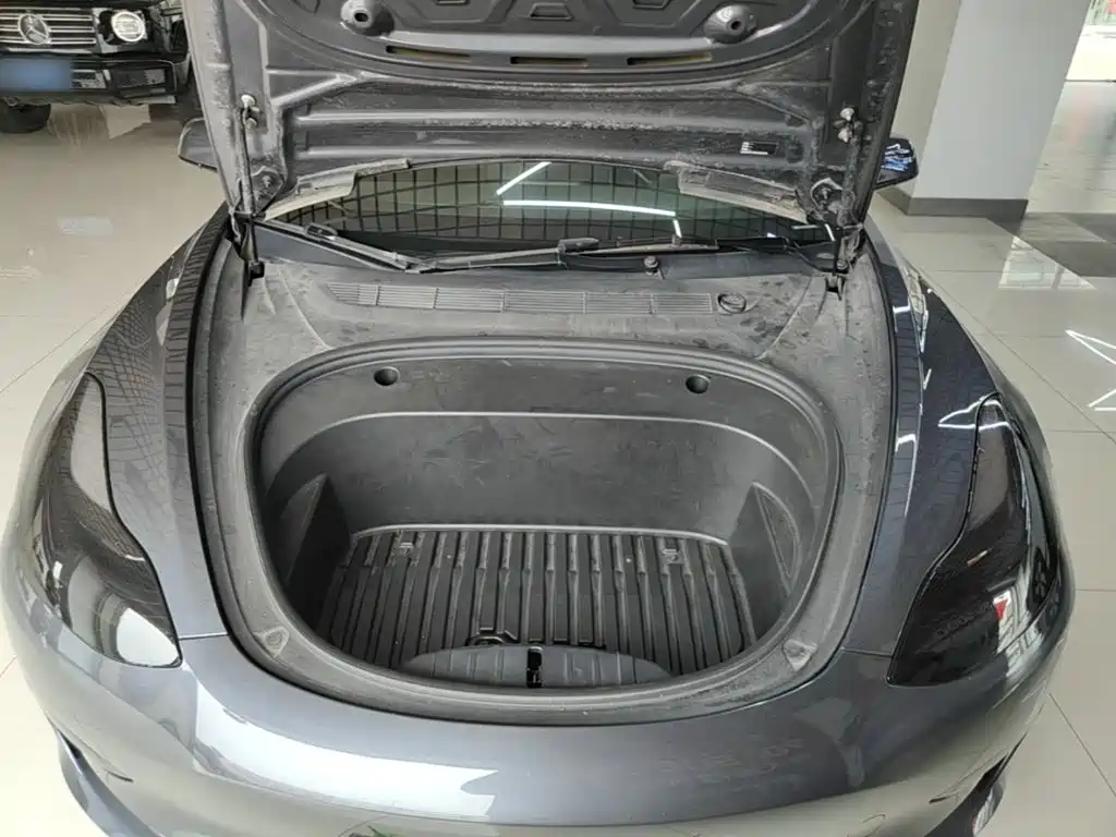 Tesla Model 3 — фото 20