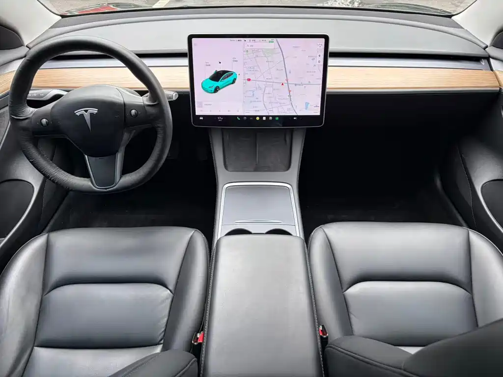 Tesla Model 3 — фото 17