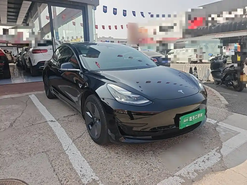 Tesla Model 3 — фото 4