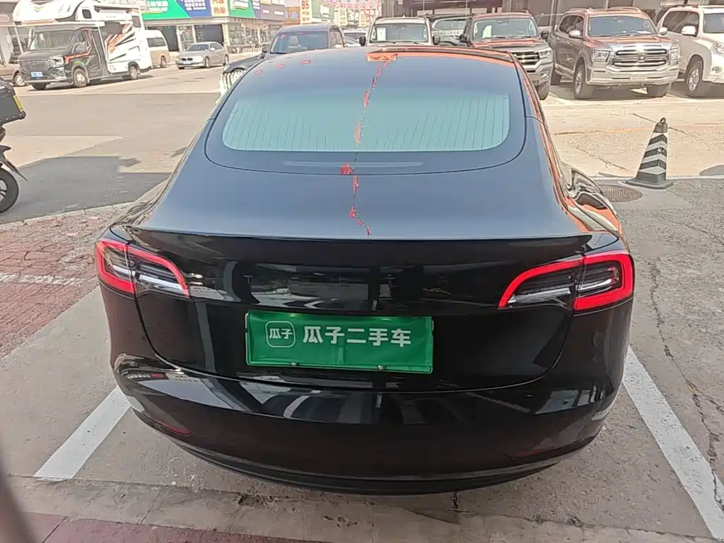 Tesla Model 3 — фото 6