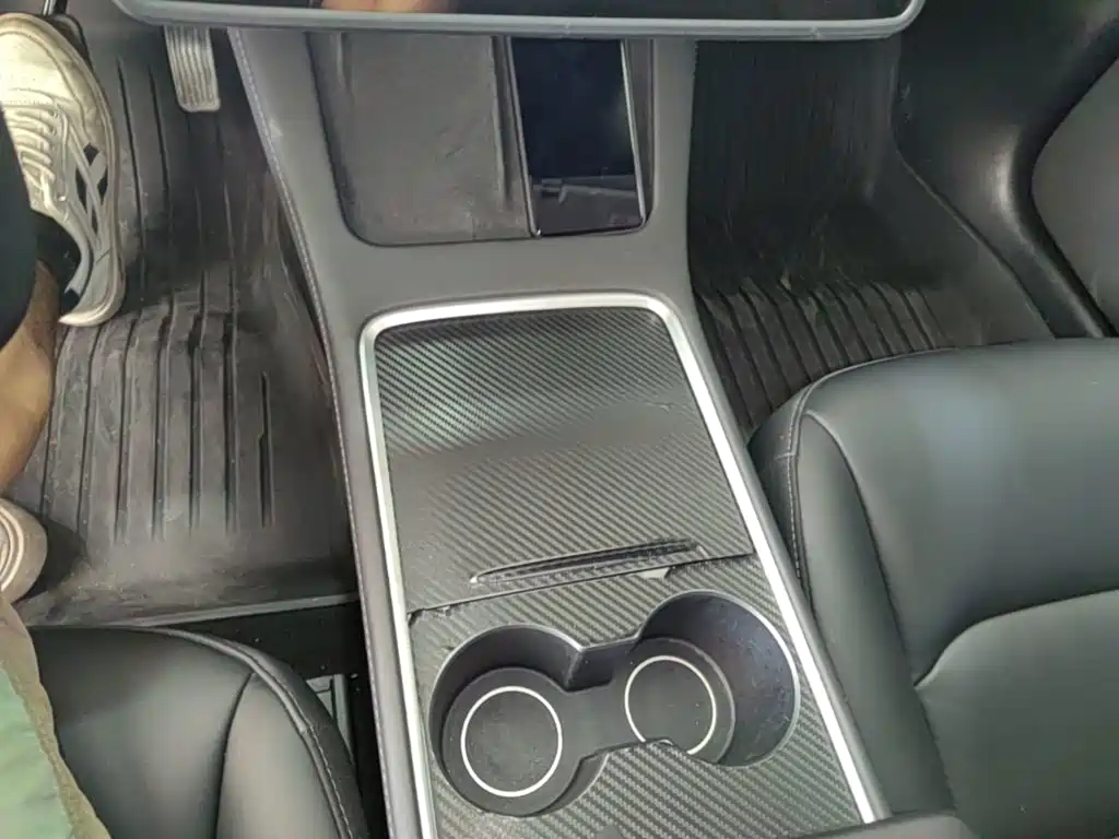 Tesla Model 3 — фото 14