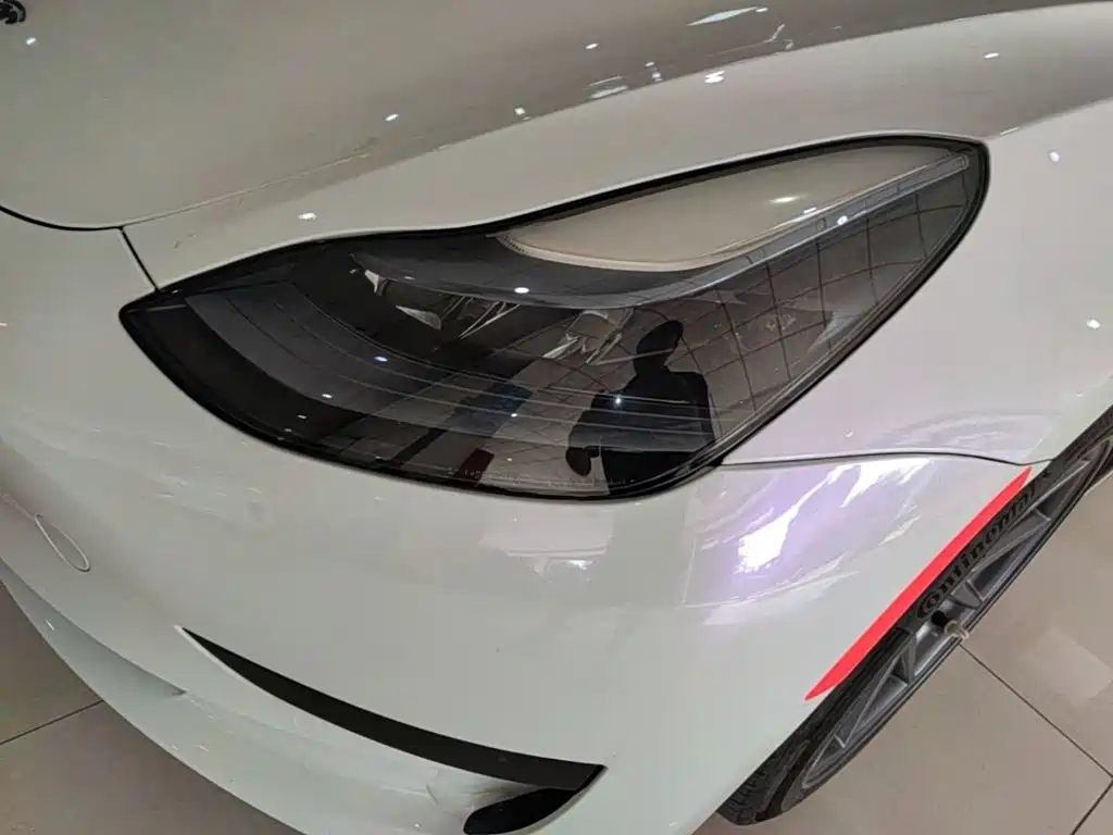 Tesla Model 3 — фото 24