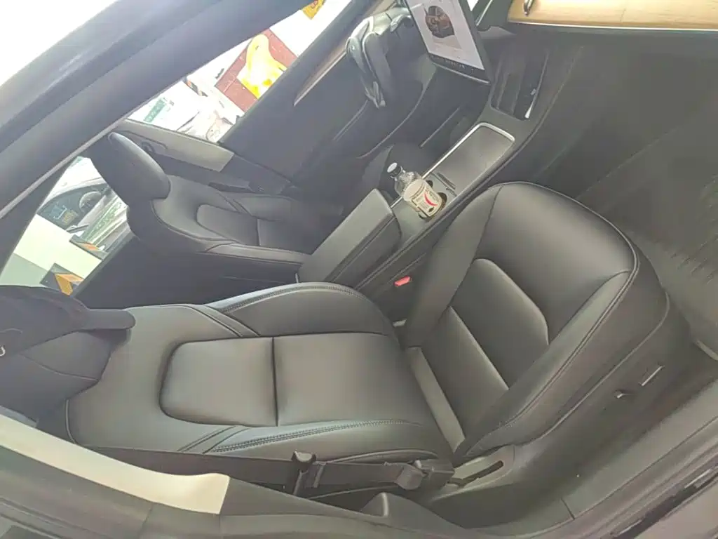 Tesla Model 3 — фото 25