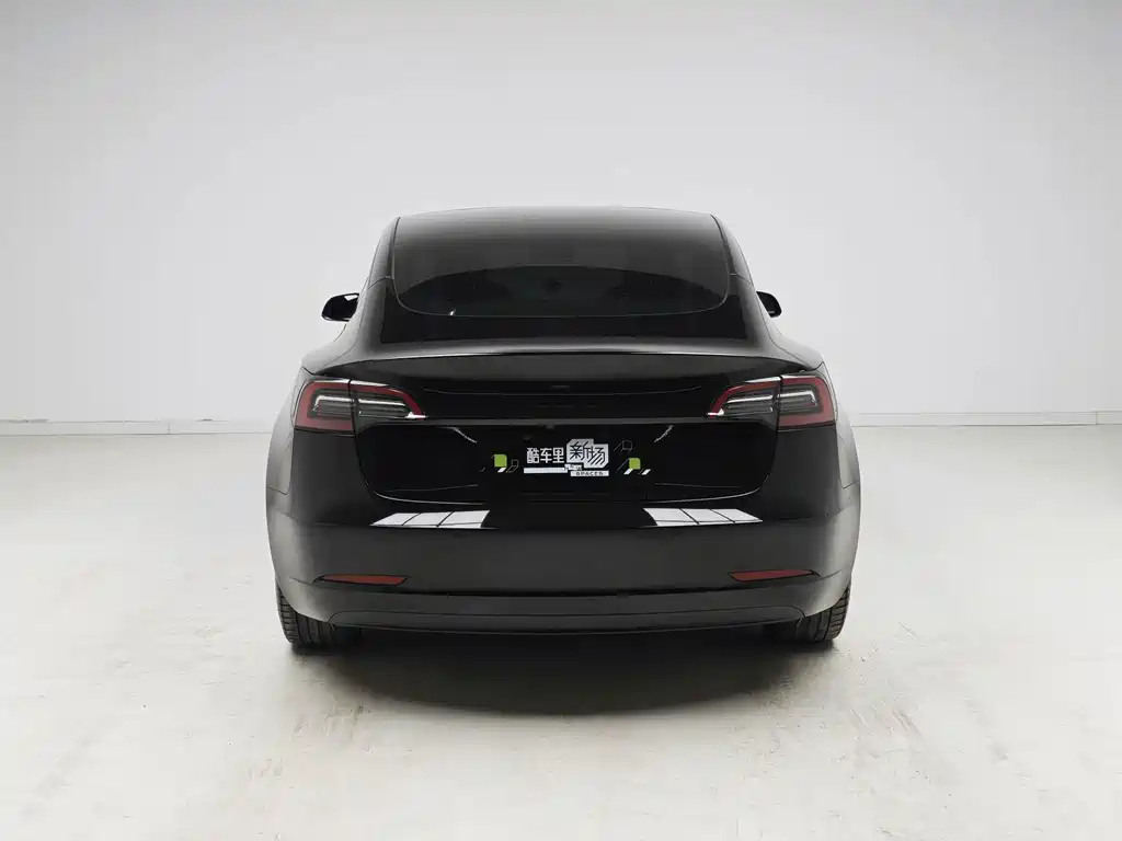 Tesla Model 3 — фото 5